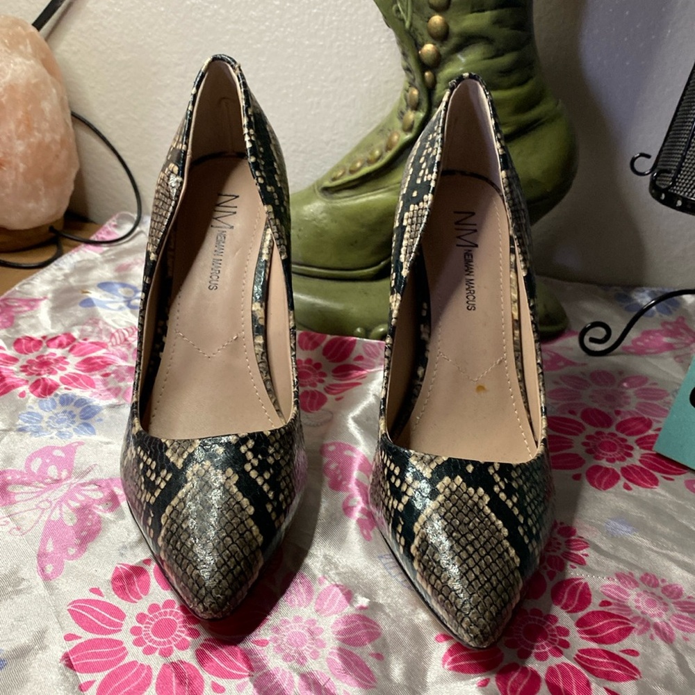 Ladies shoes size 6.5
